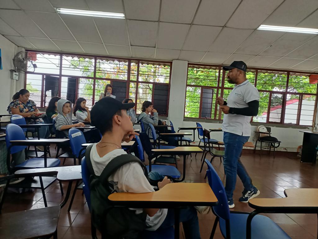 GRUPO DE ESTUDIANTES CUMPLIRÁN MISIÓN AMBIENTAL CON ASEO PEREIRA A TRAVÉS DEL SERVICIO SOCIAL