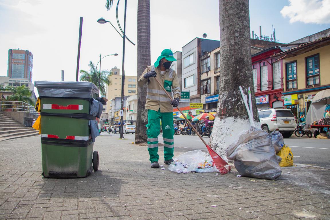 ASEO PEREIRA HACE LLAMADO A CUIDAR Y MANTENER LIMPIOS LOS ESPACIOS PÚBLICOS DURANTE LA SEMANA MAYOR 