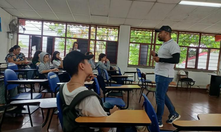 GRUPO DE ESTUDIANTES CUMPLIRÁN MISIÓN AMBIENTAL CON ASEO PEREIRA A TRAVÉS DEL SERVICIO SOCIAL