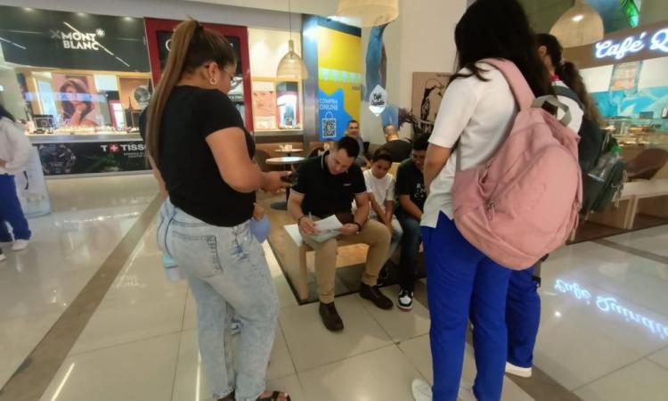 ESTUDIANTES QUE PRESTAN SERVICIO SOCIAL CON ASEO PEREIRA CONTRIBUYEN A LA EDUCACIÓN AMBIENTAL EN LA CIUDAD 