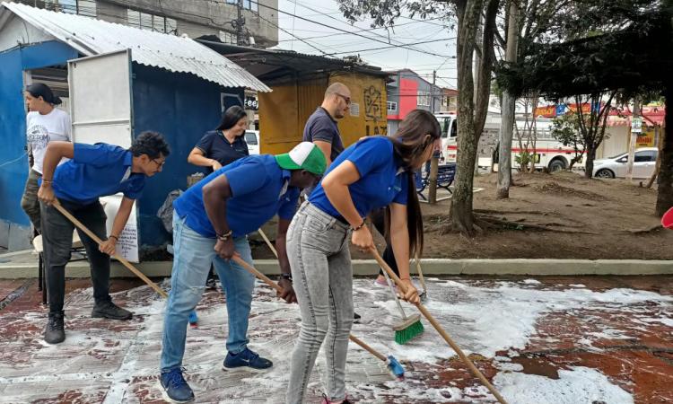 PARQUE JUAN XXIII RECIBE LIMPIEZA Y MANTENIMIENTO